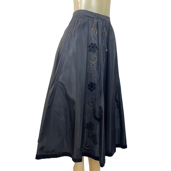 Vintage 80''s Miss Féraud Women's Black  With Embroidered Floral Art Long Skirt Sz 6