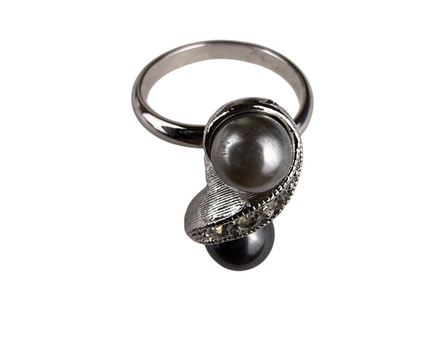 Sarah Coventry Silver Tone Double Pearl Statement Ring Elegant Design Size 5