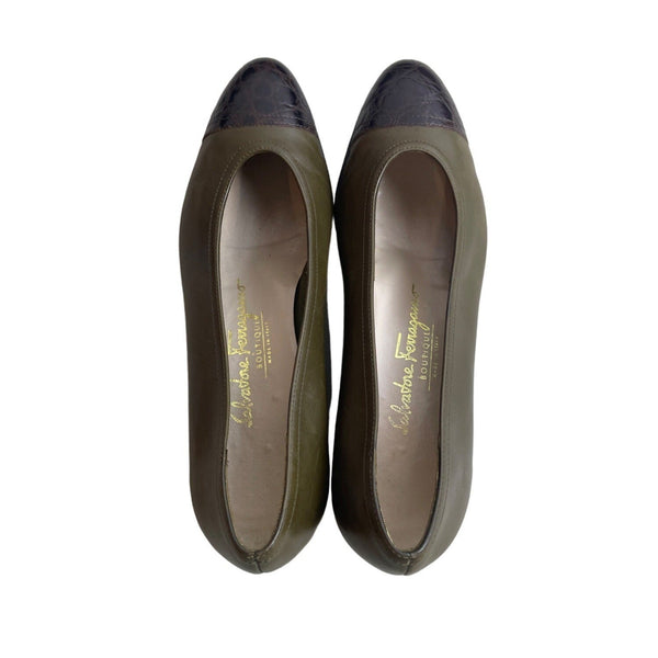 Vintage Salvatore Ferragamo Women's Olive Green Flat Shoes Sz 8B