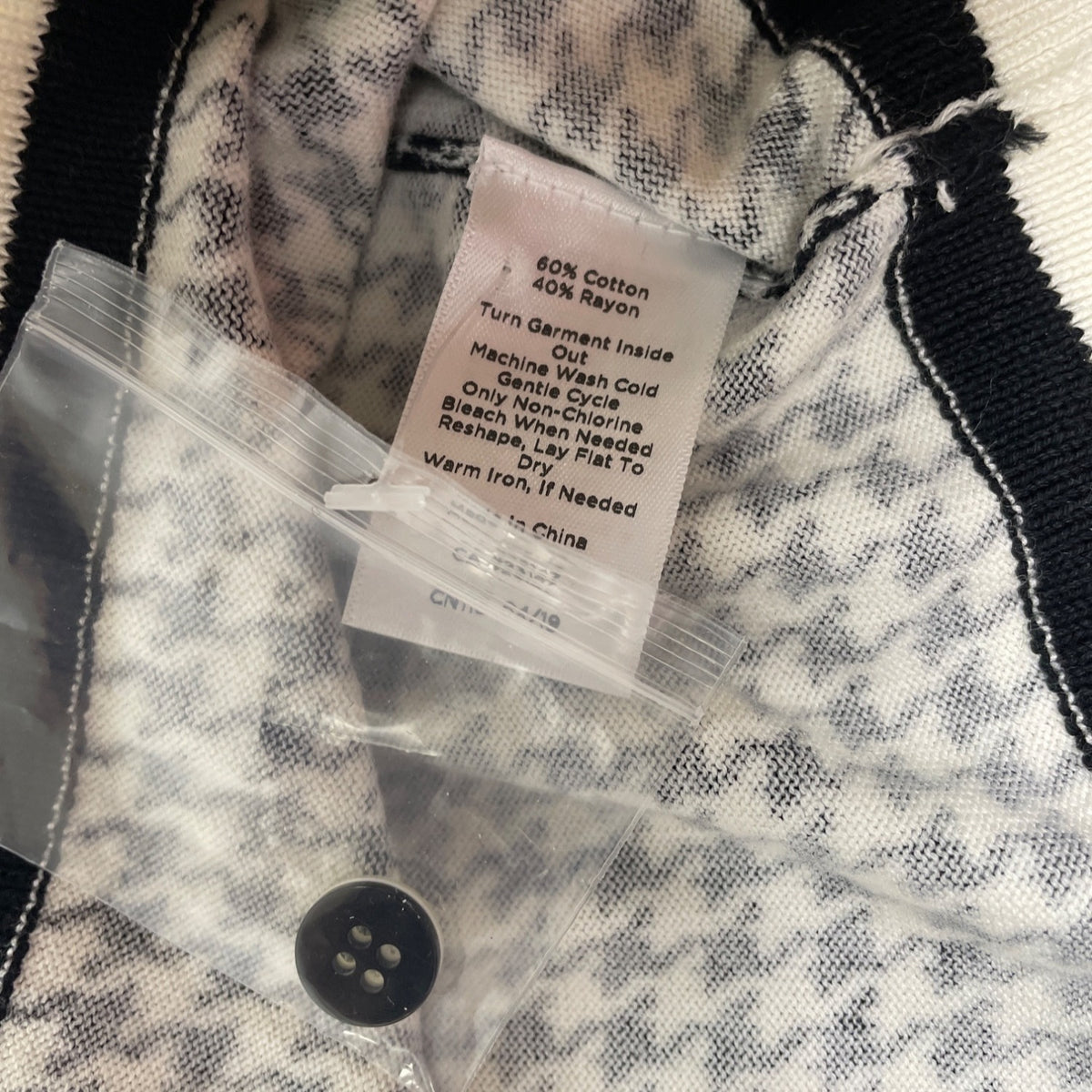 Talbots Plus Petite  Houndstooth Button Front Sweater Black & White Sz 3XP - New