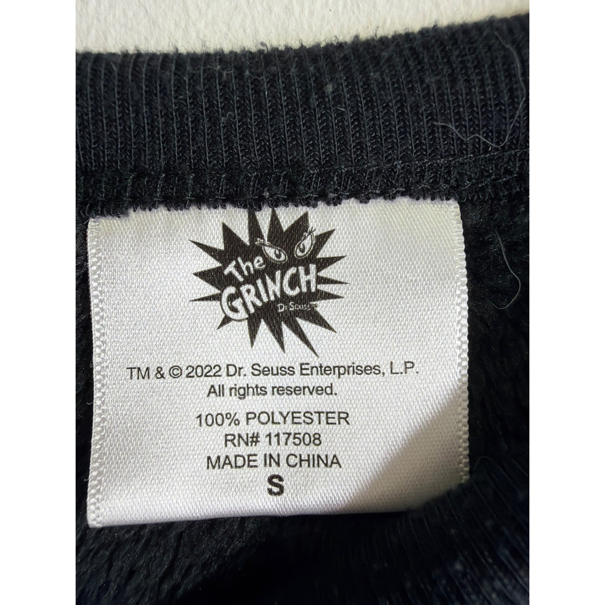 The Grinch Womens Black Fleece Pullover Sweater Small Soft 100% Polyester 2022 Edition