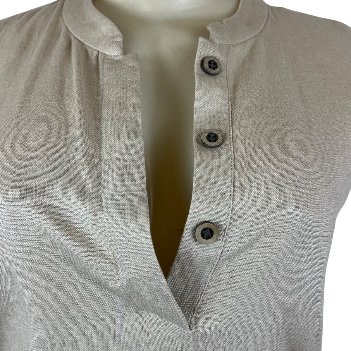 Anne Klein Women’s Sleeveless Beige Shirt Dress Back Pleat Detail Size 8 - New