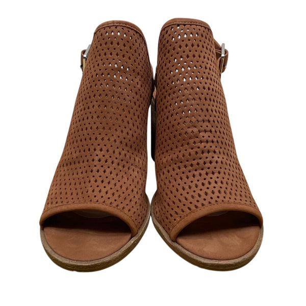 Steve Madden Women’s Brown Perforated Leather Neptune Block Heel Sandals Sz 8.5