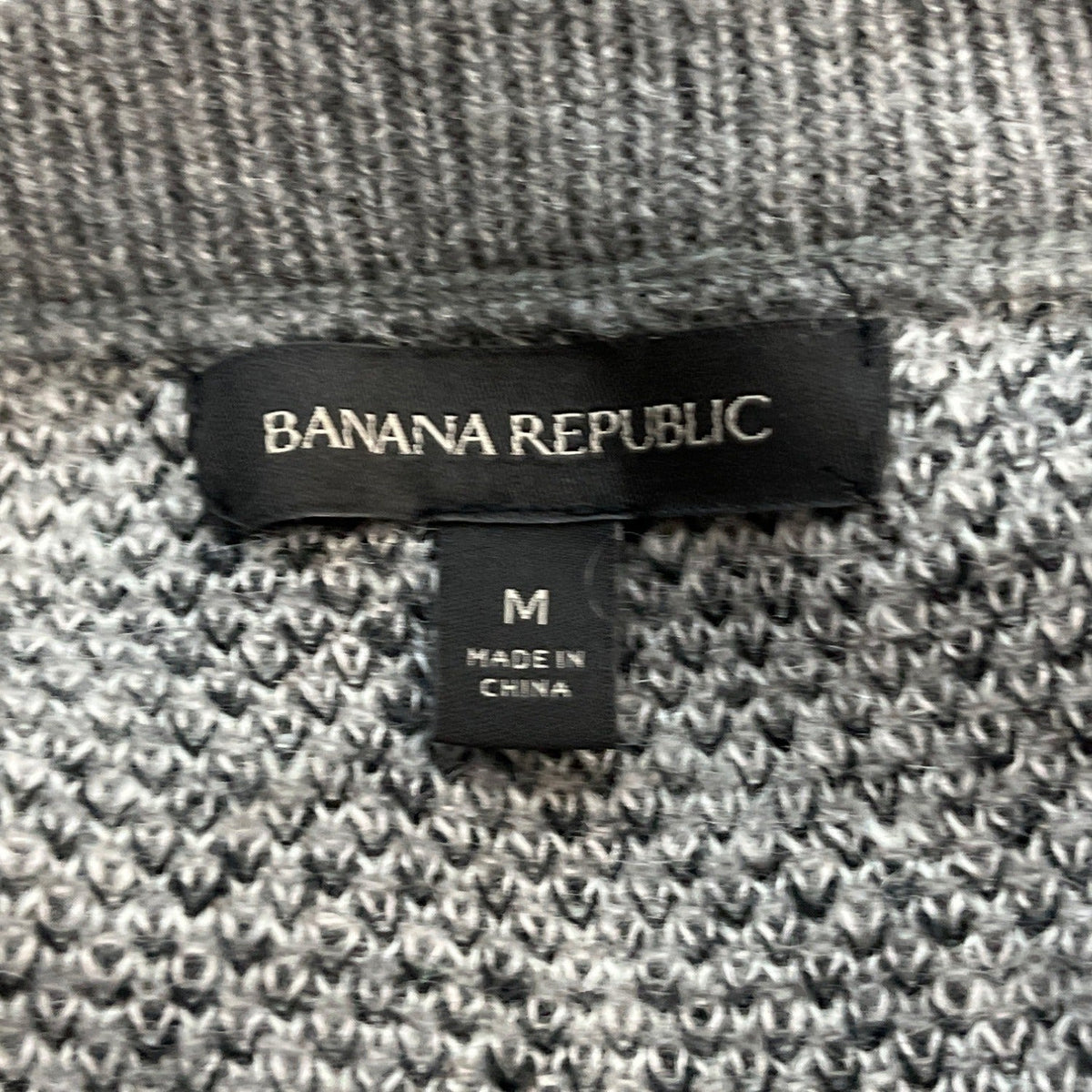 Banana Republic Women's Grey & Black Grid Cropped Plaid V Neck Sweater Sz M