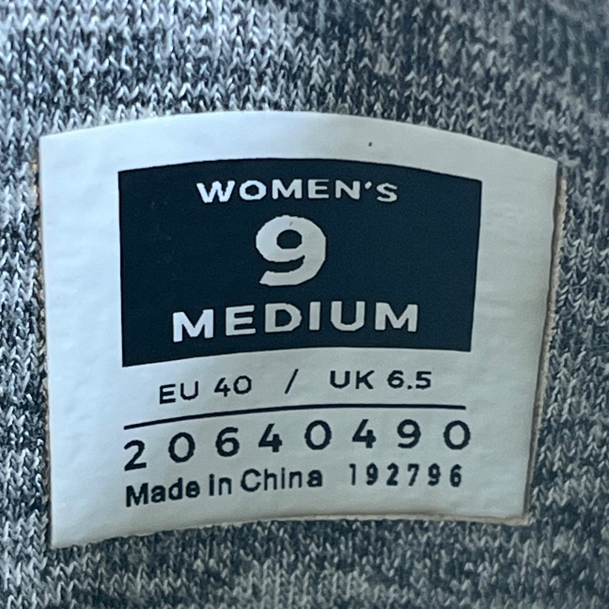 Kuru Women’s Gray & White With Side Buckle Pull-On Cloud Ankle Boots Size 9