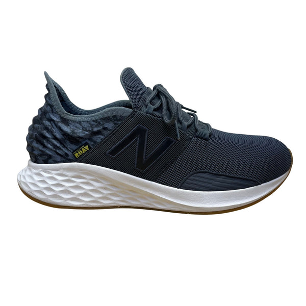 New Balance Men’s Navy Mesh Fresh Foam Roav  Running Sneakers Size 9.5