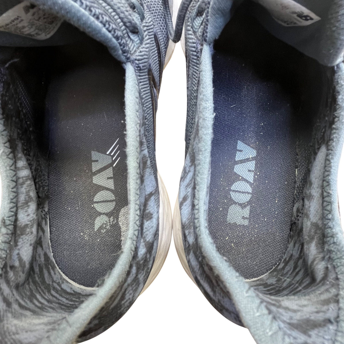 New Balance Men’s Navy Mesh Fresh Foam Roav  Running Sneakers Size 9.5
