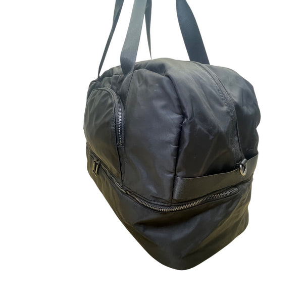 Women’s Black Nylon Travel Gym Crossbody Strap Zipper Detail Duffle Bag  Size L