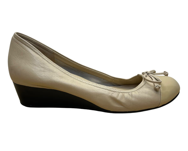 Cole Haan Women’s Cream Leather Bow Cape Toe Wedge Flats Size 9.5B
