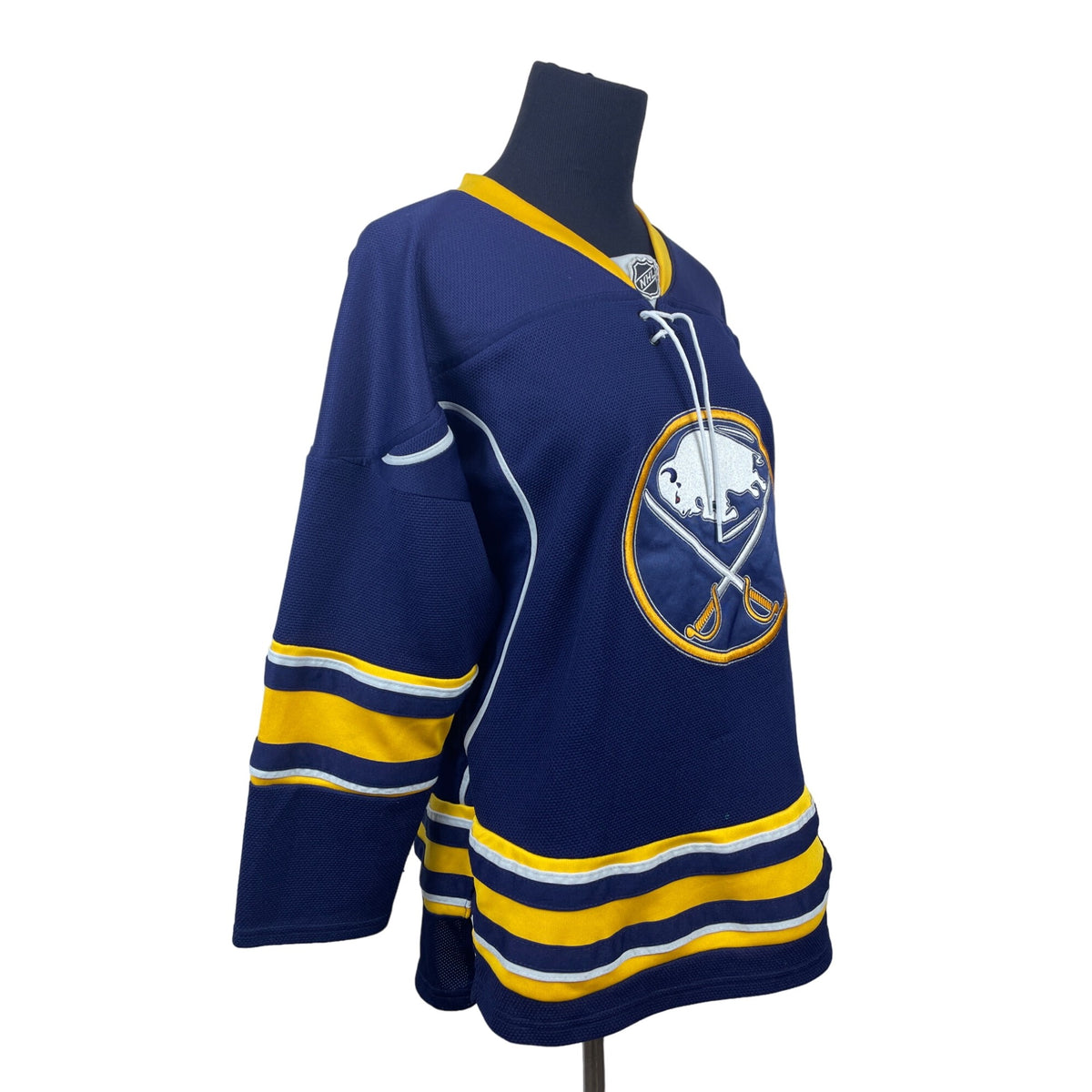 Reebok Buffalo Sabres Youth Boy's Navy Blue and Yellow NHL Jersey Sz L-XL