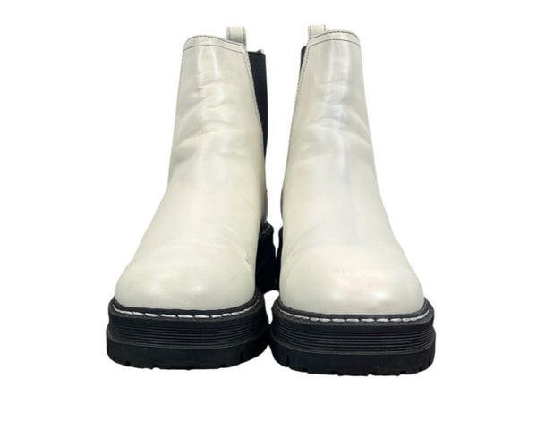 Marc Fisher Ivory White Leather/Textile Womens Chelsea Boots Size 7M