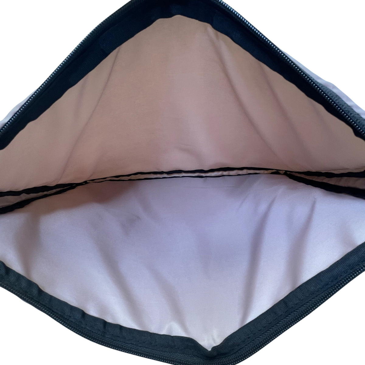 Samsonite Women’s Black Nylon With Zippered Pockets Spacious Design Tote Bag