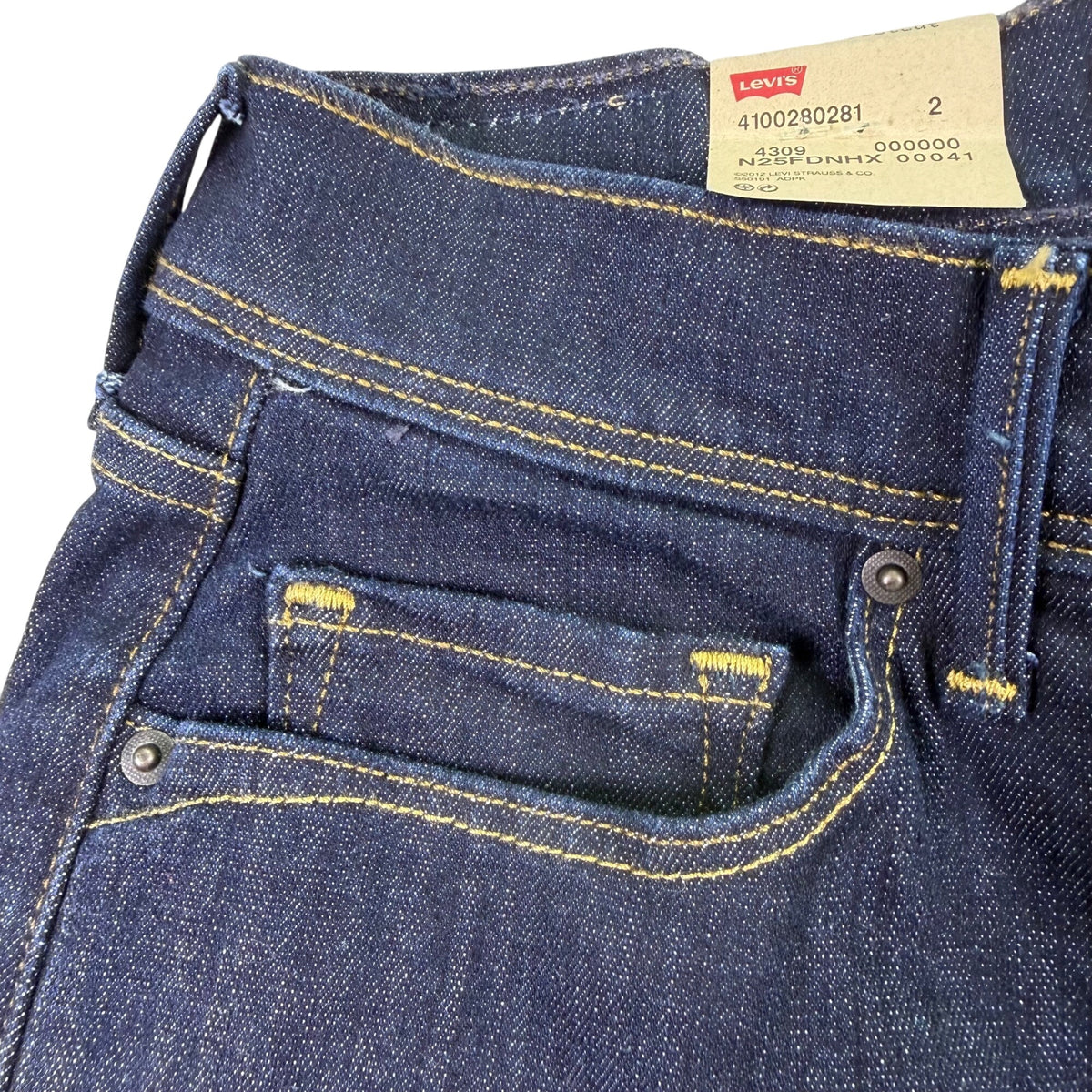 Levis Womens Dark Wash Denim Bootcut Jeans Mid Rise Slimming Size 10 Medium Fit