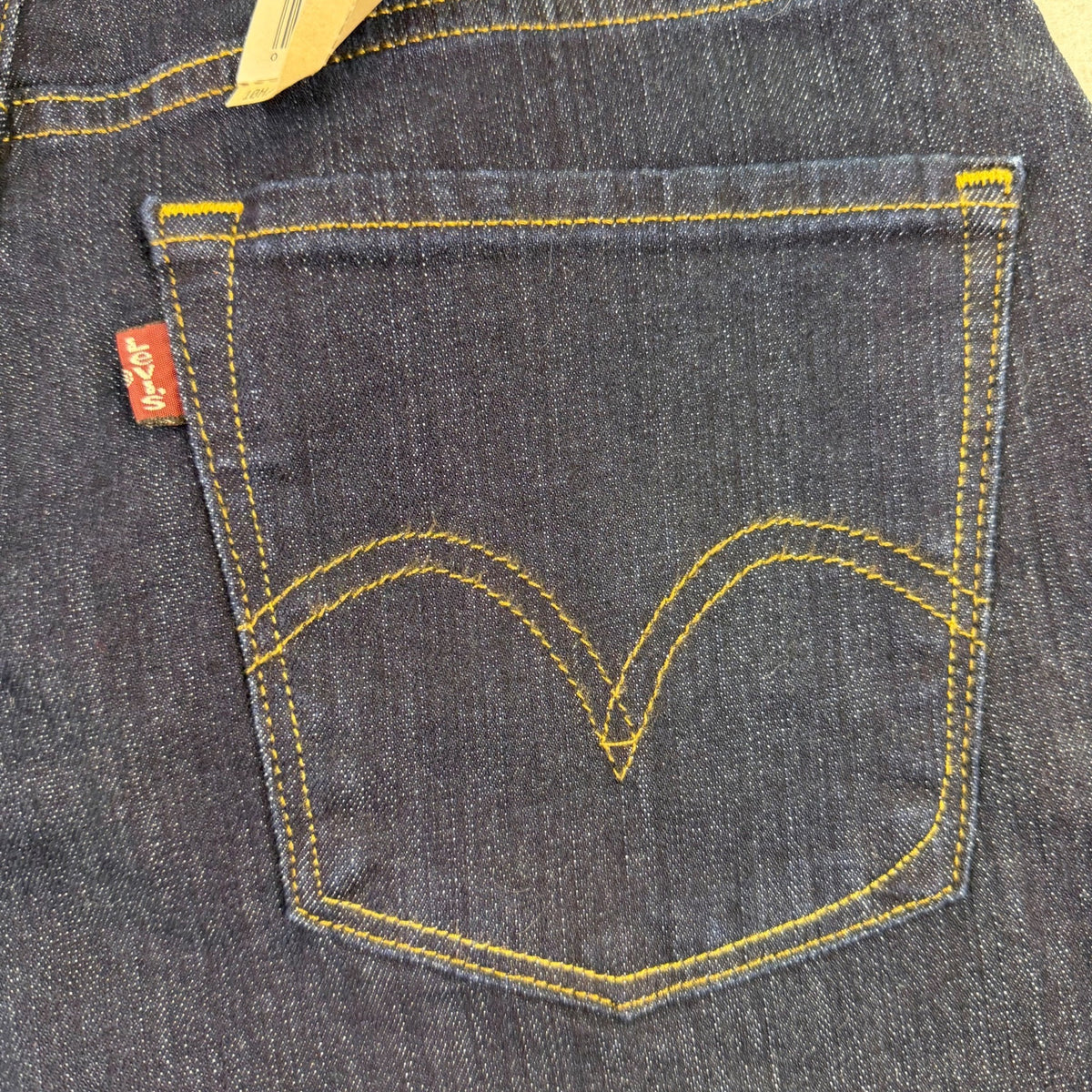 Levis Womens Dark Wash Denim Bootcut Jeans Mid Rise Slimming Size 10 Medium Fit