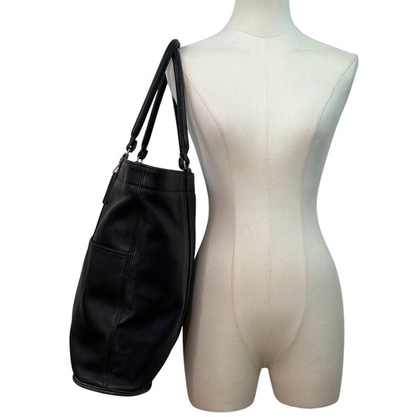Vintage Coach Black Leather Shoulder Straps & Gold-Tone Hardware Tote Bag Sz L