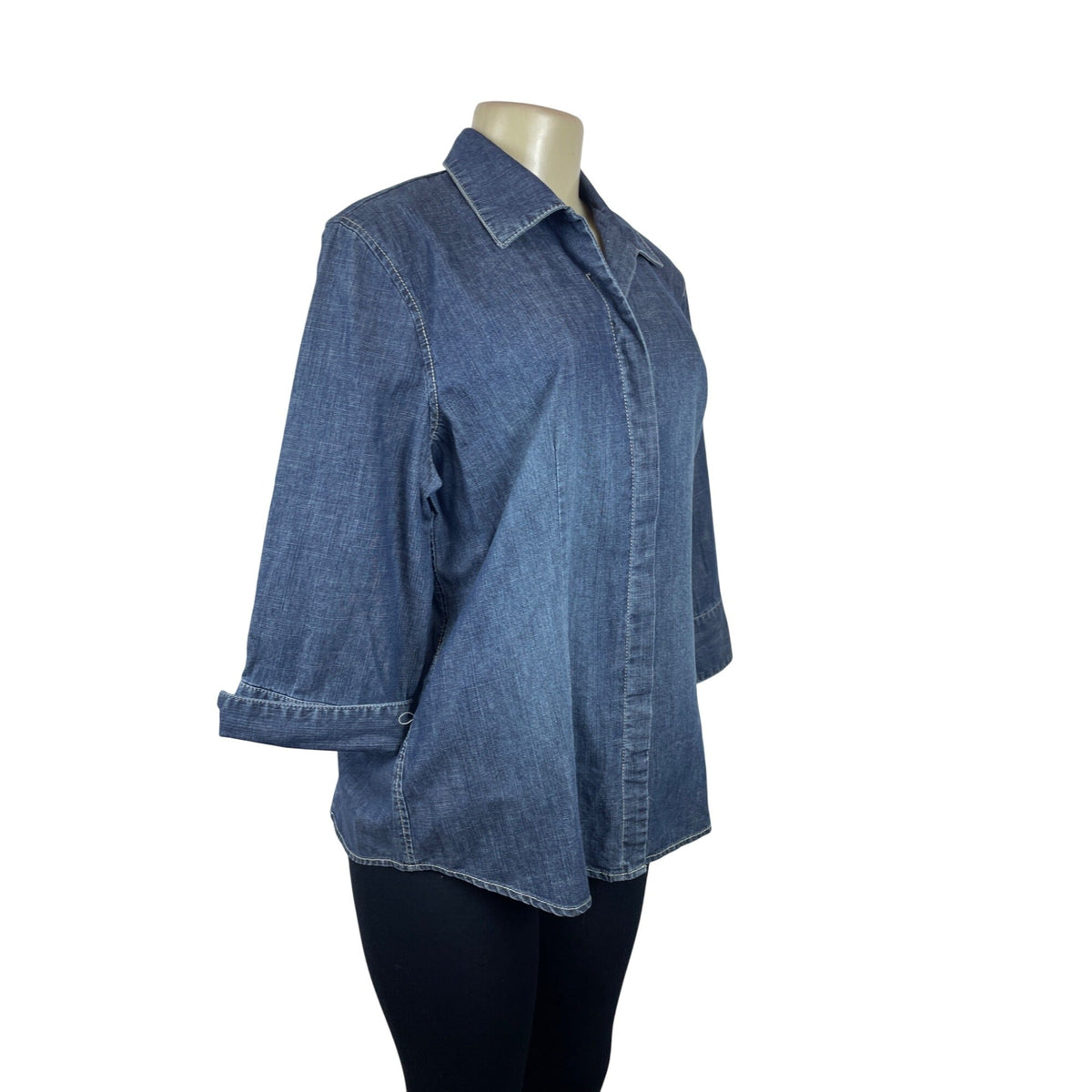 Chicos Womens Devine Denim Lizza 3/4 Sleeve Top Size 2 Indigo Blue Button-Up