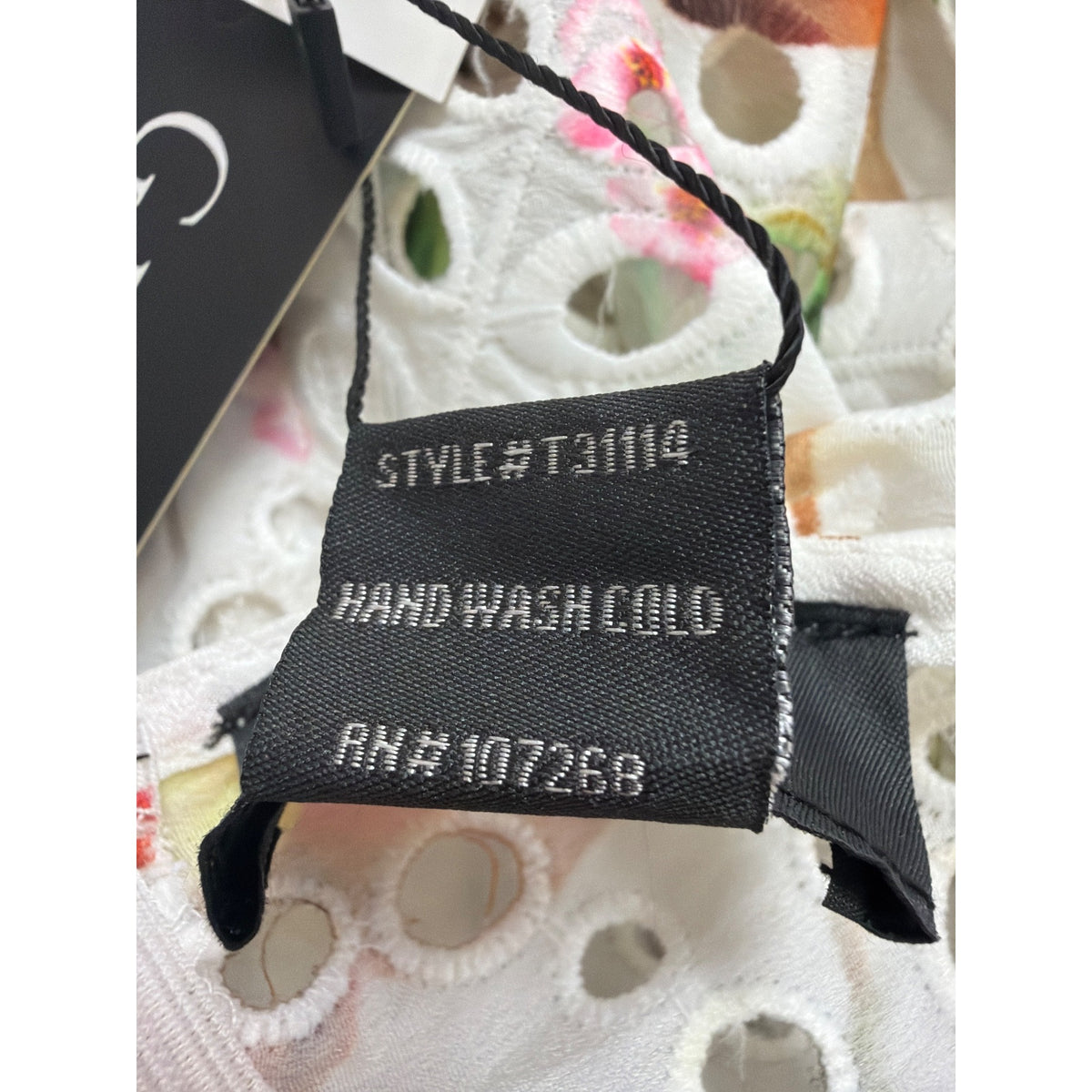 Gracia Womens White Floral Eyelet Lace Peplum Top  Size M