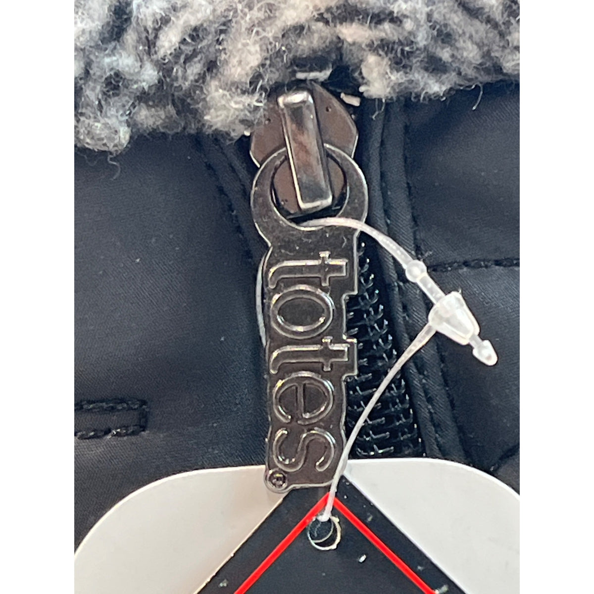 Totes Thermolite Women’s Black Winter Snow Boots Size 8