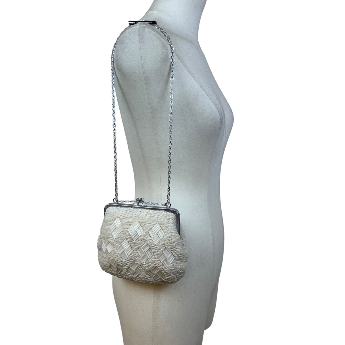 Vintage Magid Women’s Ivory Beaded Handbag With Chain Strap Evening Purse