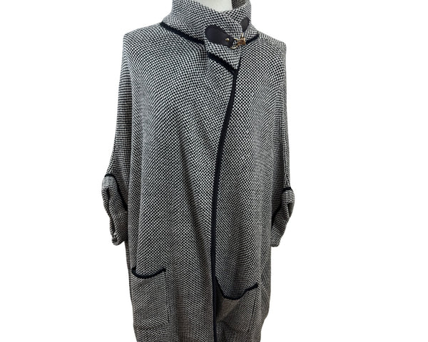 Cejon Black & White Open Front Poncho Cardigan W/ Pockets & Buckle Size OSFM