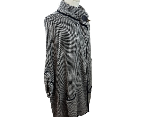 Cejon Black & White Open Front Poncho Cardigan W/ Pockets & Buckle Size OSFM