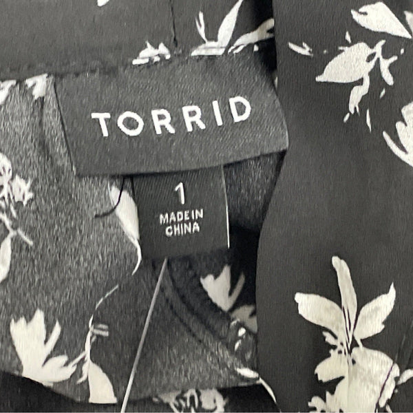 Torrid Women’s Cold Shoulder Floral Print Blouse With Tie Neck Tie Size 1 - New