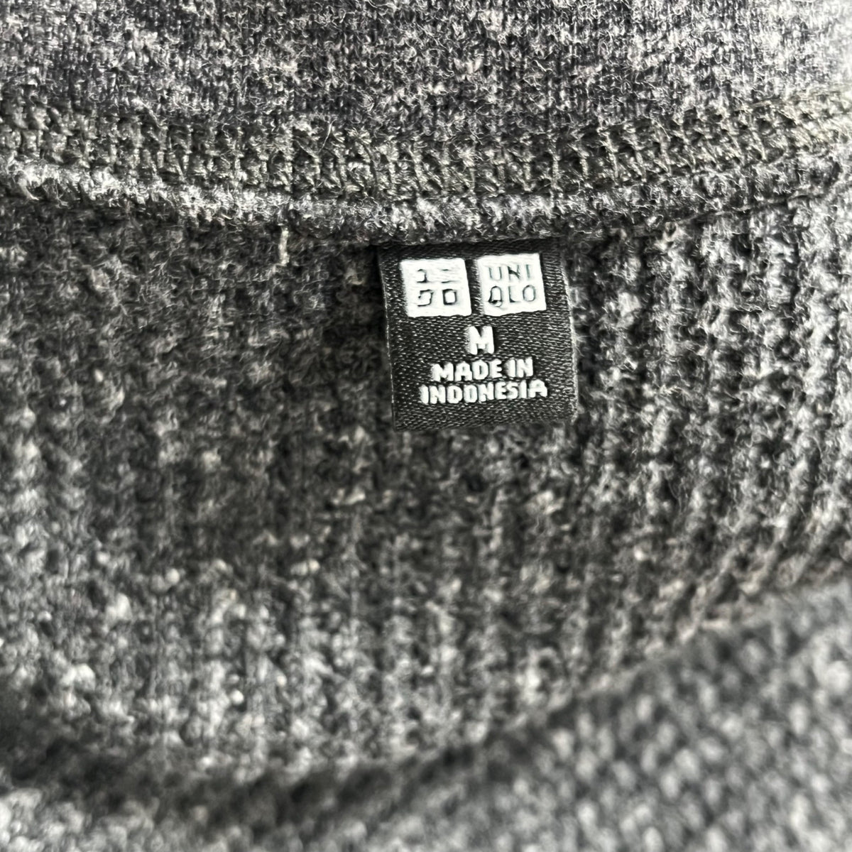 Uniqlo Womens Charcoal Gray Waffle-Knit 3/4 Sleeve Top Medium M Soft Comfortable