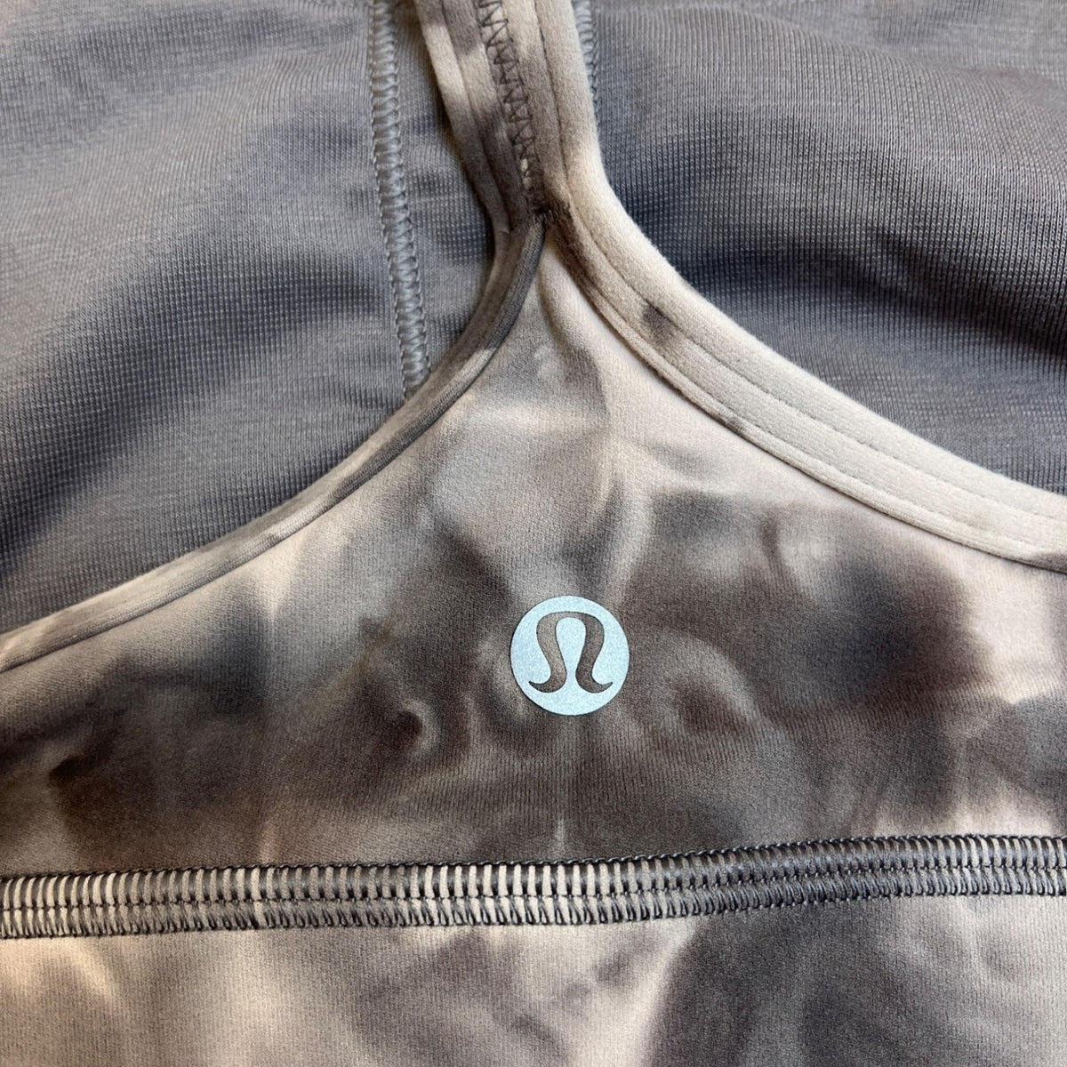 Lululemon Womens Tie-Dye Sports Bra & Leggings Set High-Waisted Stretchy Sz 2