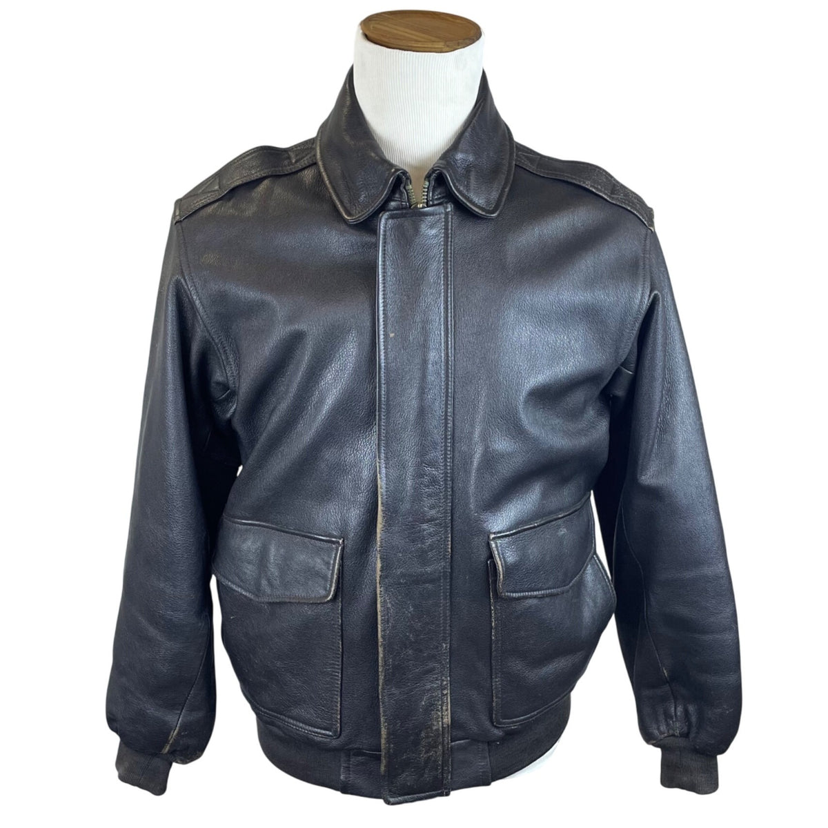 L.L. Bean Mens Black Goatskin Leather Bomber Jacket Insulated Warm Durable Sz M