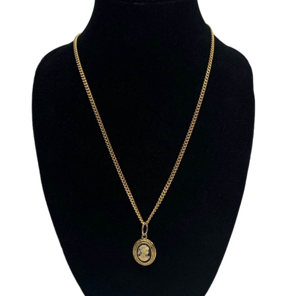 Vintage Women's Gold Tone Victorian Cameo Pendant Chain Necklace - 24in
