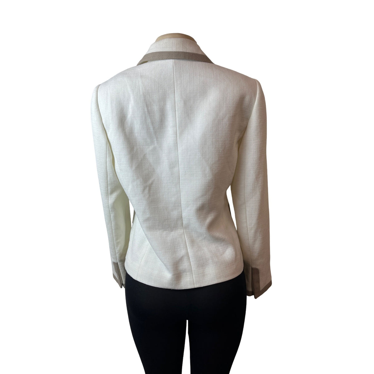 Tahari Women's White Women's Ivory ith Beige Border and ButtonsTweed Blazer Sz 8