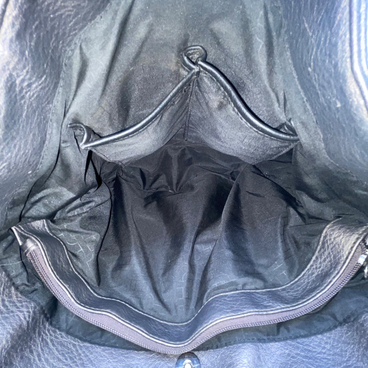 Rosetti Womens Black/Gray Faux Leather Twist Strap & Buckle Accent Shoulder Bag