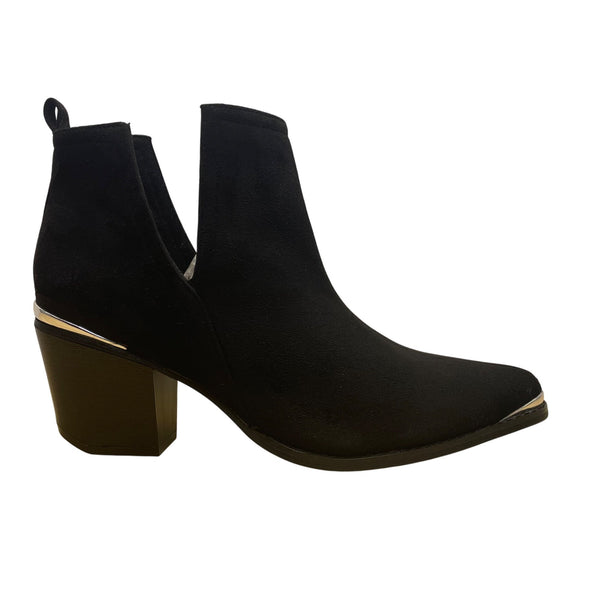 Journee Collection Women’s Black Faux Suede Wide Width Ankle Booties Size 12
