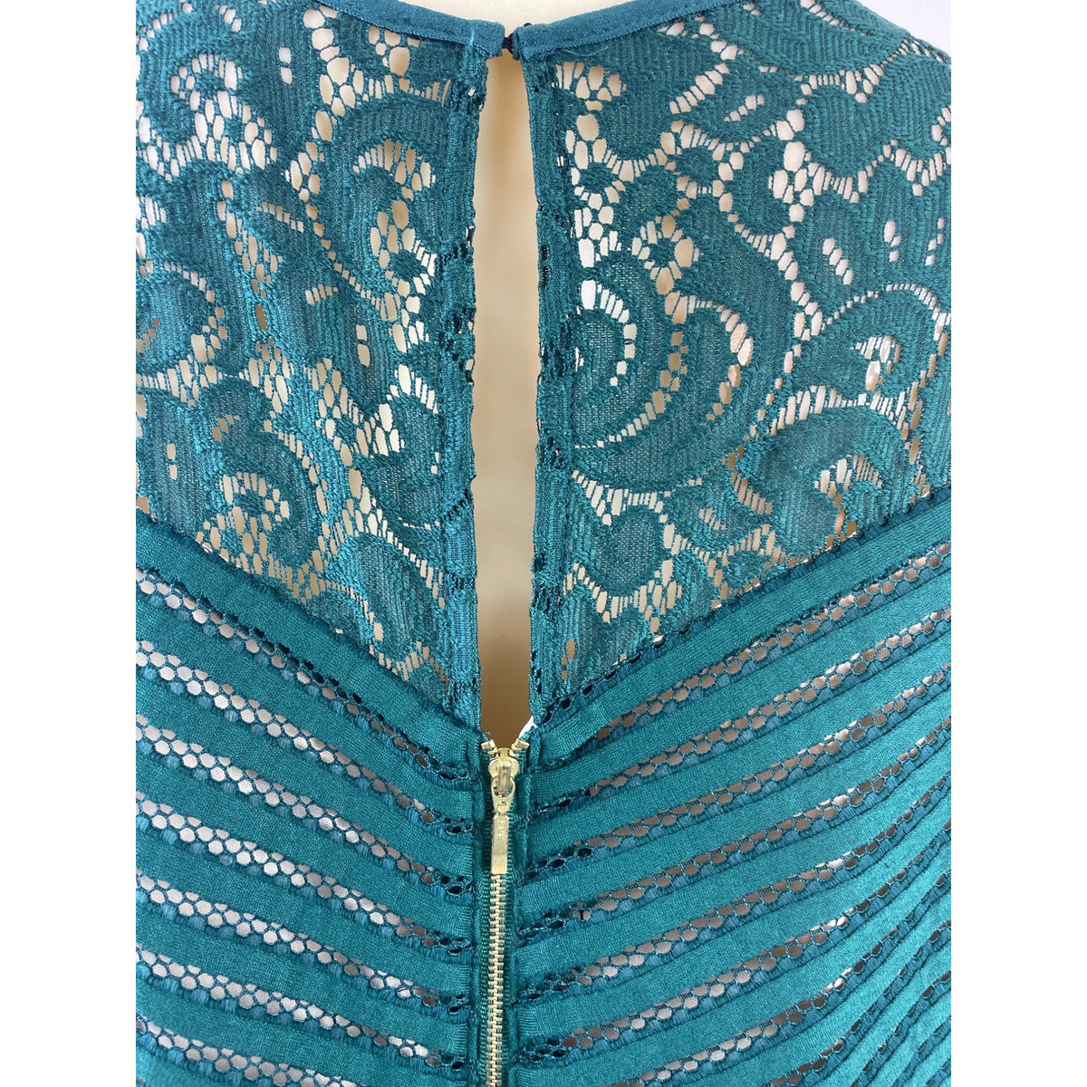 Cb Established 1962 Women’s Teal Lace Sheath Dress Sleeveless Size 16