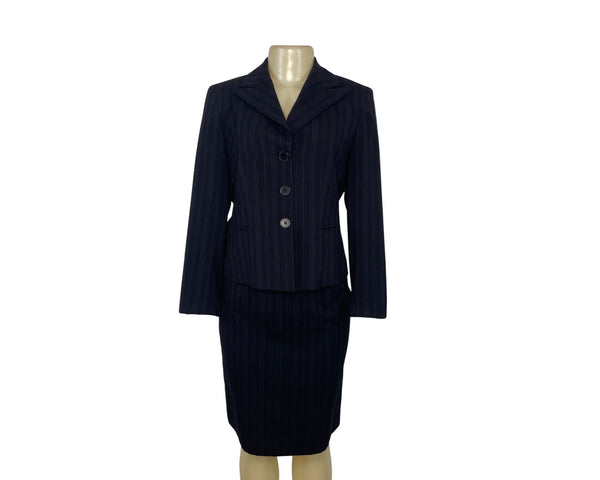 Ann Klein Women’s Pinstripe Two-Piece Suit Jacket & Skirt Size 6P Button-Up Closure Classic Fit Professional Office Wear