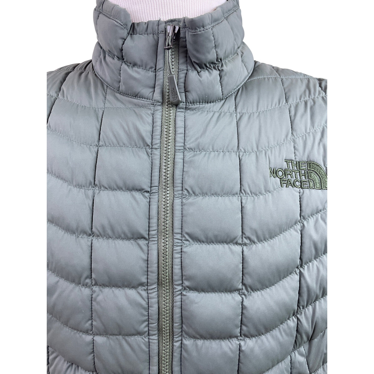 The North Face Mens ThermoBall Quilted Jacket Olive Green Lightweight Size M