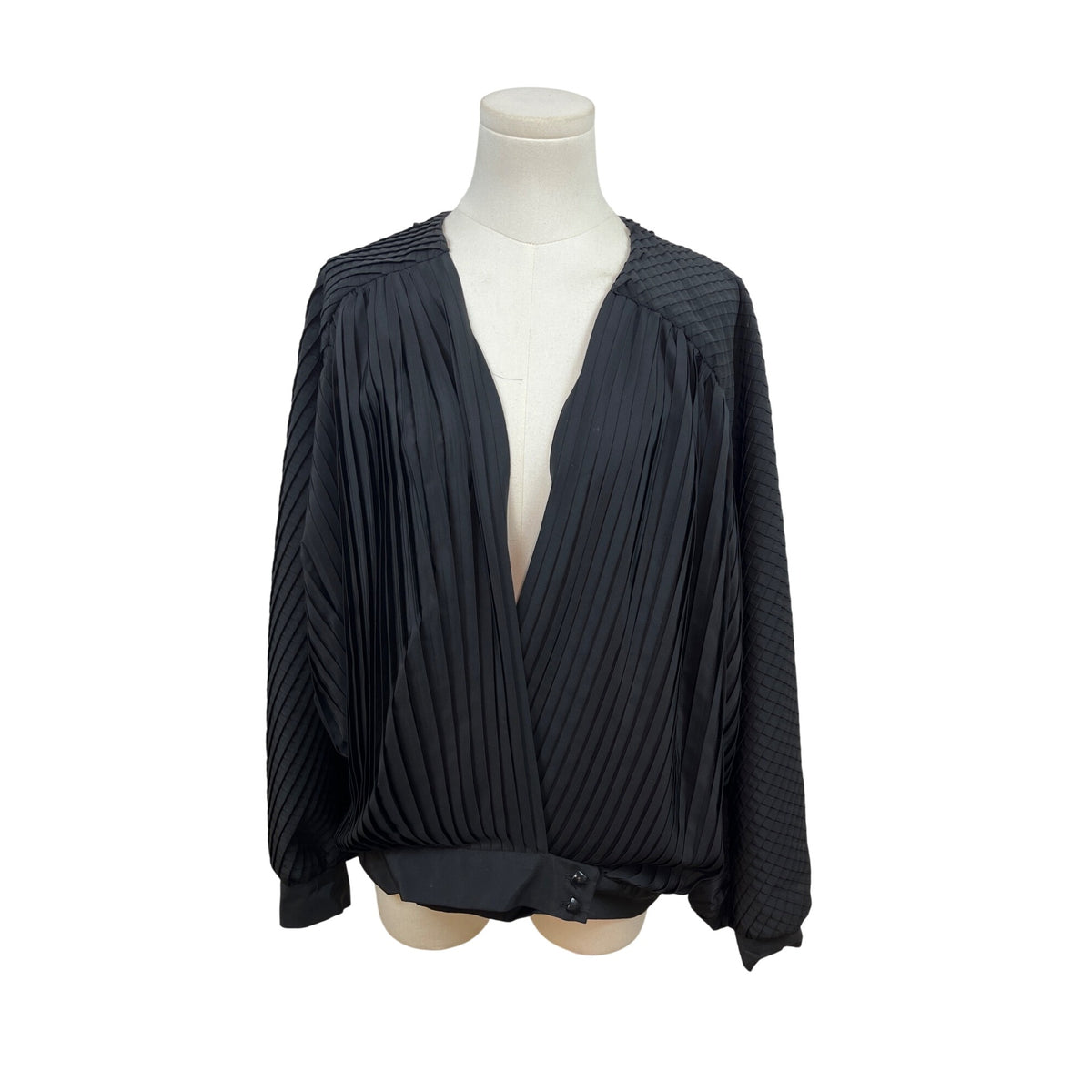 Cattiva By Mava Jornot Black Pleated Blouse With Textured Sleeves Sz 14