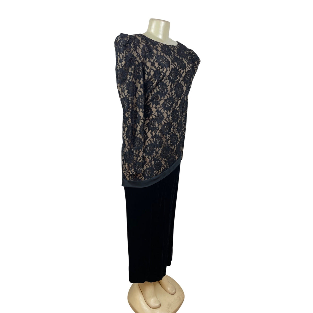Vintage Black Lace & Velvet Dress With Puff Sleeves & V-Back Size 14