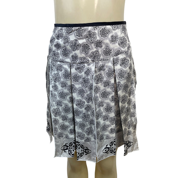 White House Black Market Women’s Pleated Skirt Black & White Paisley Print Sz 10