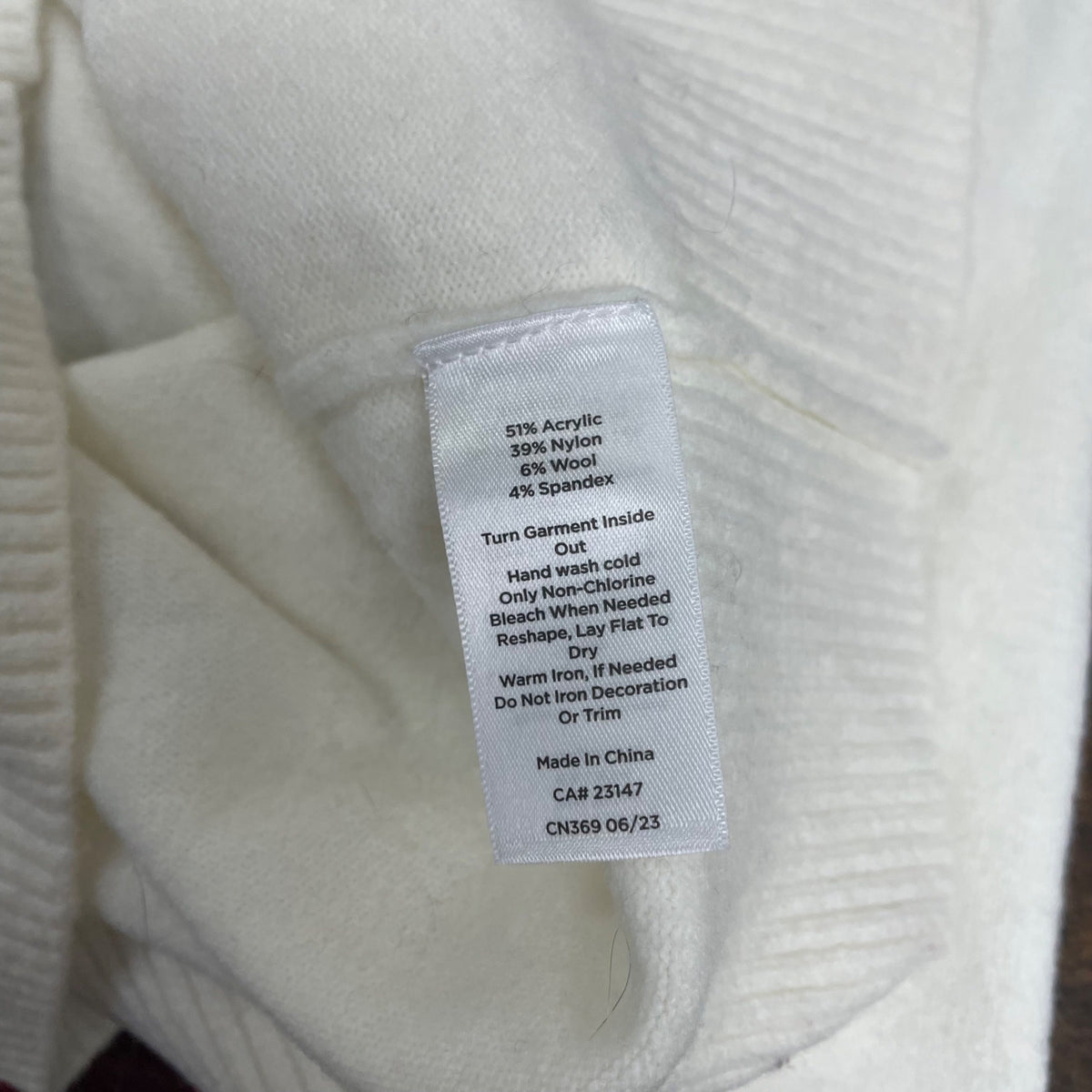 Talbots Women's White Embellished Knit Sweater Pearl & Bead Accents Size M