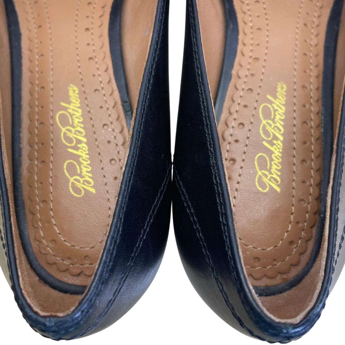 Brooks Brothers Black Leather With Tassel Detail  Block Heel Loafers Size 6.5
