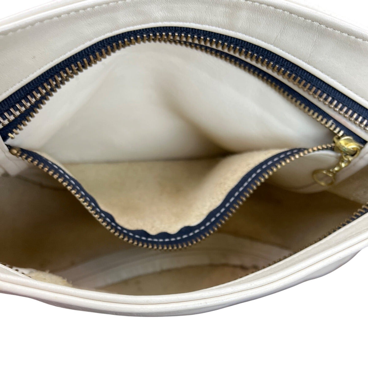 Vintage Coach Ivory White Leather Signature Embossed Tag Shoulder Bag Sz M