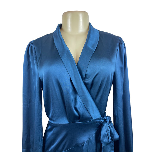 Boohoo Women’s Turquoise Knee Length Robe Size 8