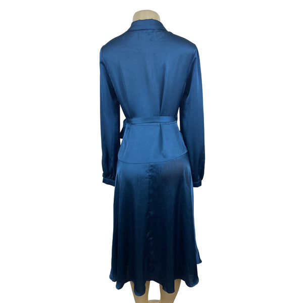 Boohoo Women’s Turquoise Knee Length Robe Size 8