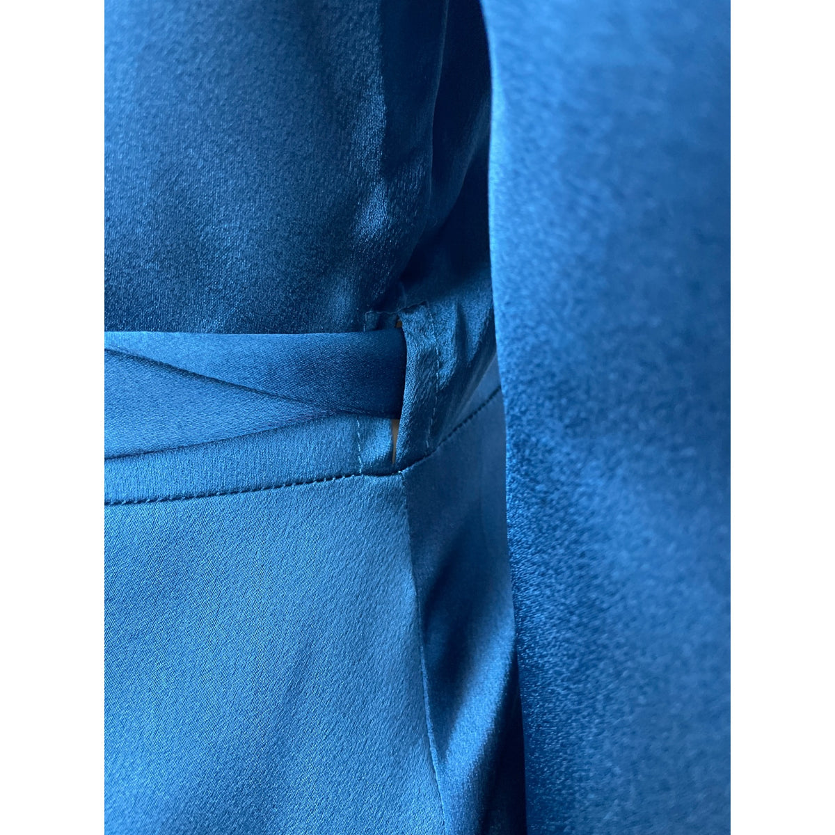 Boohoo Women’s Turquoise Knee Length Robe Size 8