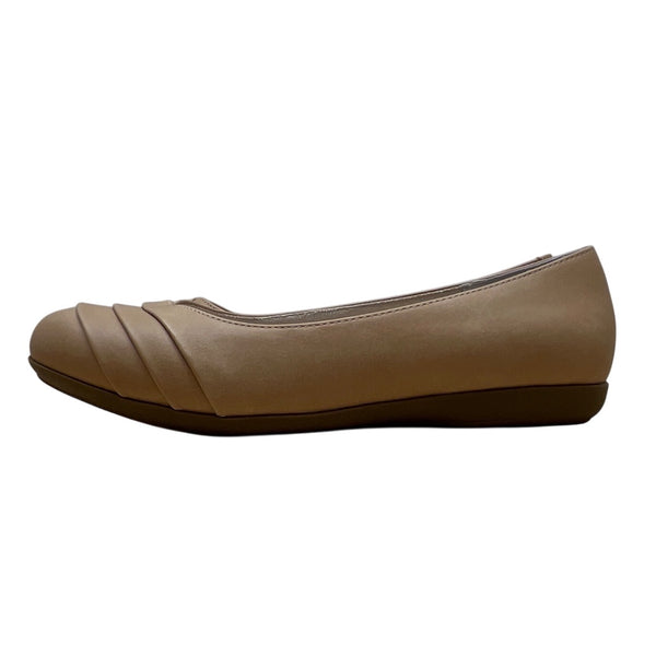 Cliffs By White Mountain Women’s Beige Clara  Pleated Toe Comfort Flats Sz 8.5W