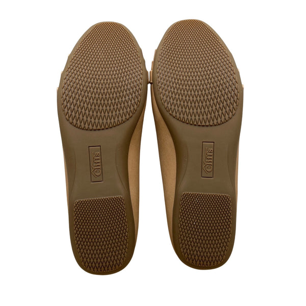 Cliffs By White Mountain Women’s Beige Clara  Pleated Toe Comfort Flats Sz 8.5W